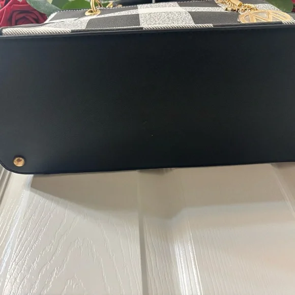 ❤️‍🔥PRICE DROPPED!NWOT MFK Collection handbag and wallet set - Picture 7 of 7